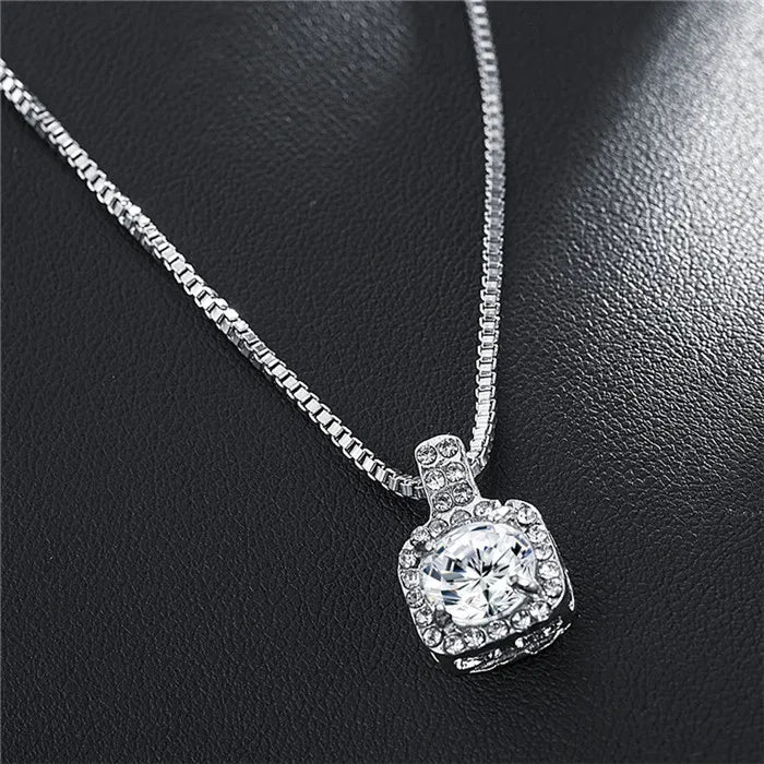 2023 Classic Wedding Crystal Color Teardrop Pendant Necklace for Women Trendy Rhinestone Collar Necklace Jewelry statement