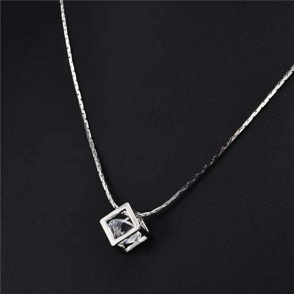 Collar con colgante de lágrima de cristal de color clásico para boda 2023 para mujer, collar de diamantes de imitación de moda, joyería llamativa