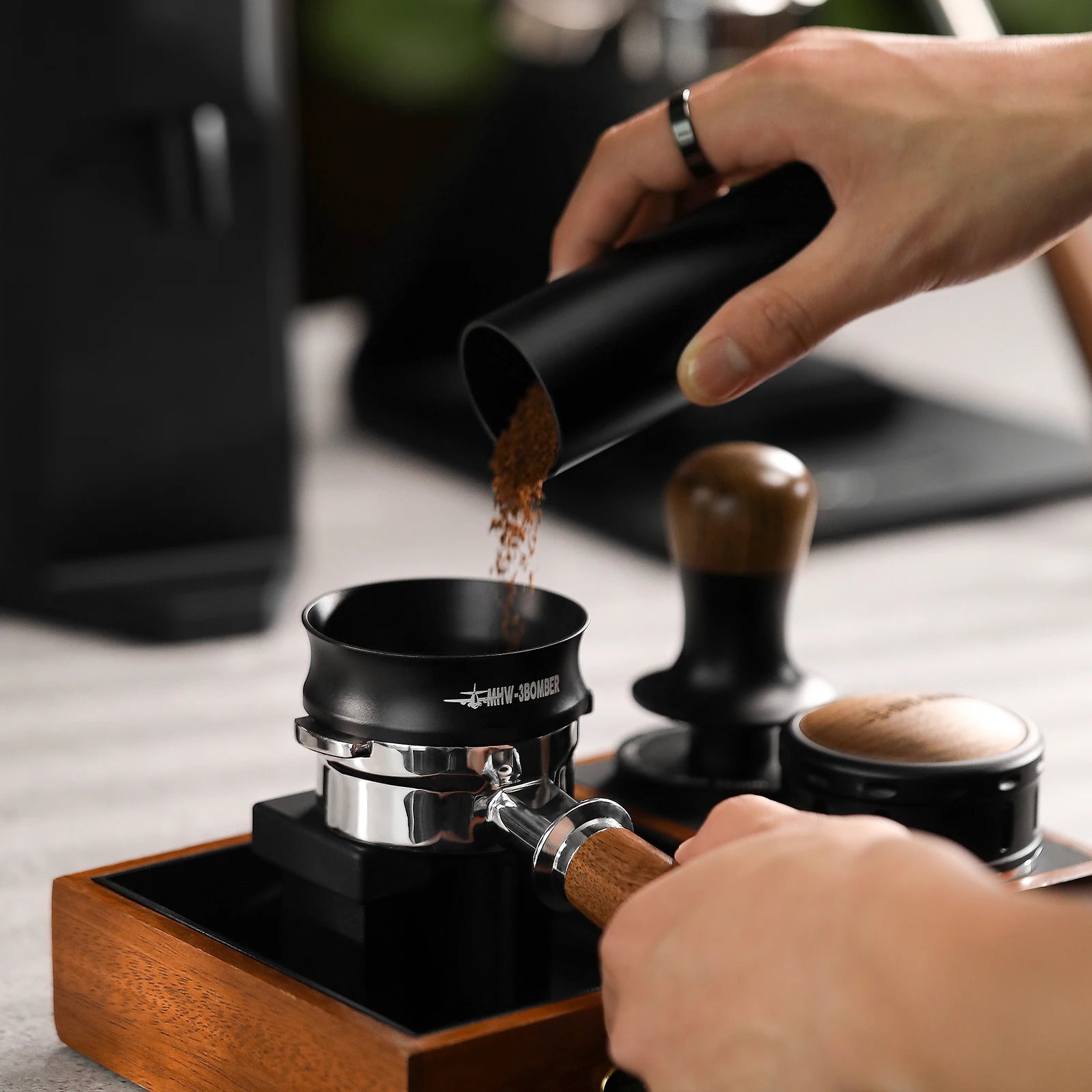 MHW-3BOMBER Funil Dosagem Magnética, Espresso Dosing Ring, Fit 58mm Portafilter, Chic Casa Barista Acessórios, 10 Ímãs