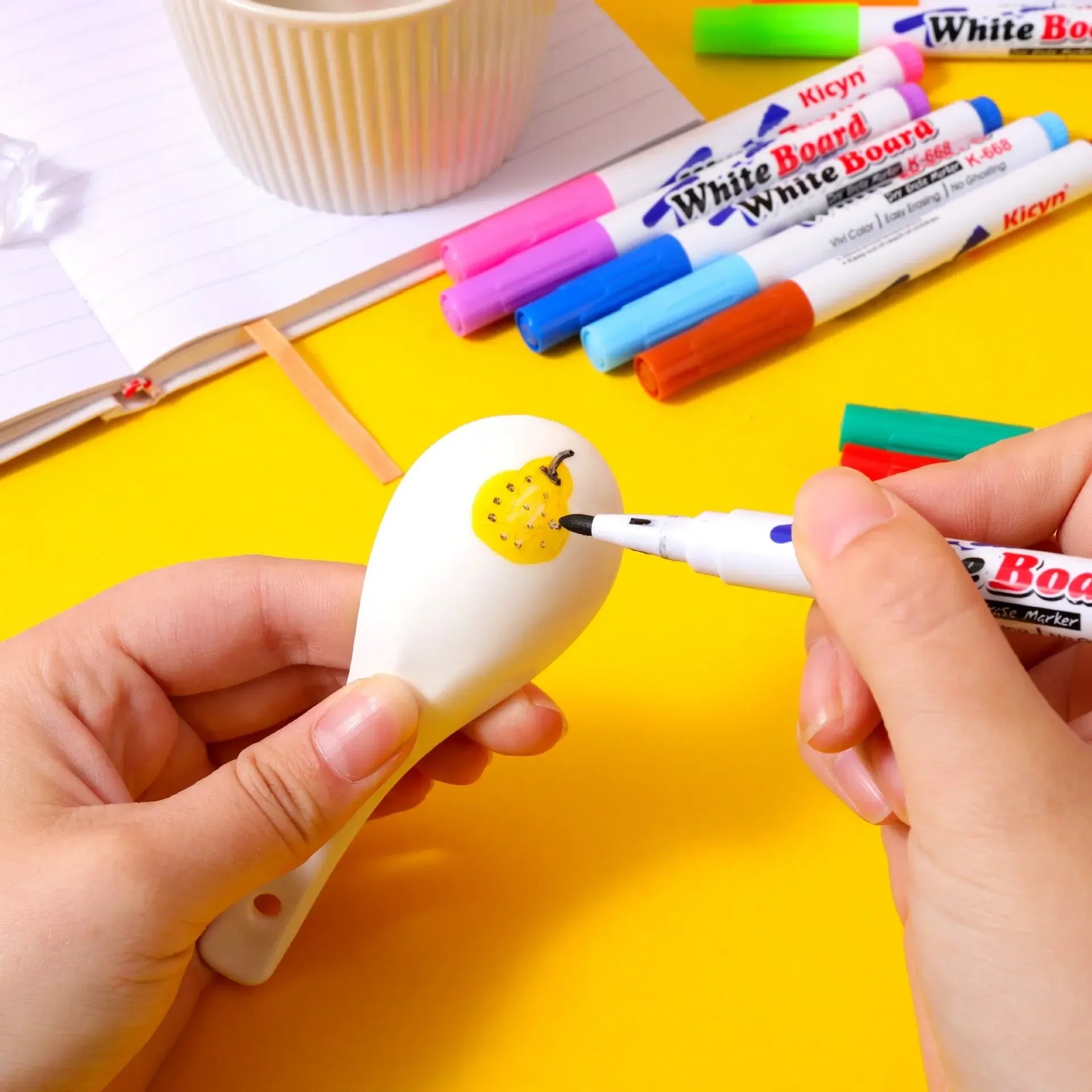 Pincel flotante mágico Montessori para pintar con agua, rotuladores para pizarra blanca, juguetes educativos colgantes para niños 