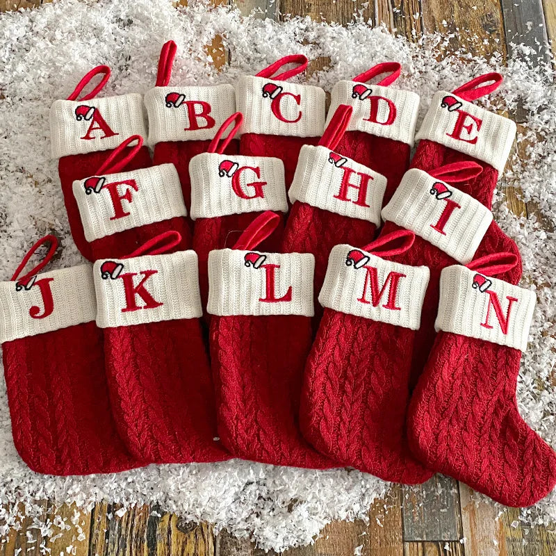 Calcetines navideños tejidos con el alfabeto, adornos para el árbol, decoración del hogar, Navidad, Año Nuevo, regalo de Navidad, 2025, 2024 