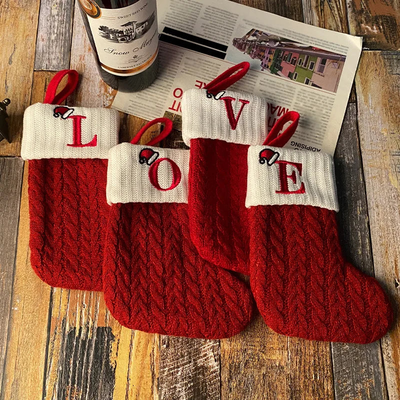 Calcetines navideños tejidos con el alfabeto, adornos para el árbol, decoración del hogar, Navidad, Año Nuevo, regalo de Navidad, 2025, 2024 