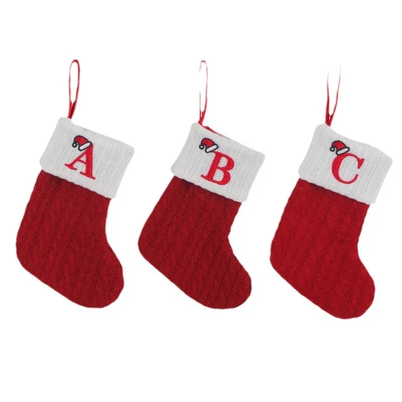 Calcetines navideños tejidos con el alfabeto, adornos para el árbol, decoración del hogar, Navidad, Año Nuevo, regalo de Navidad, 2025, 2024 