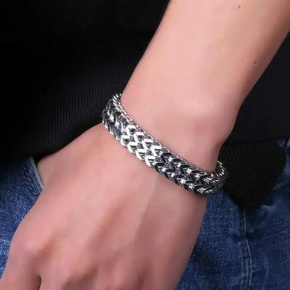 Pulseira clássica versátil de corrente prateada masculina de aço inoxidável com fivela magnética de metal