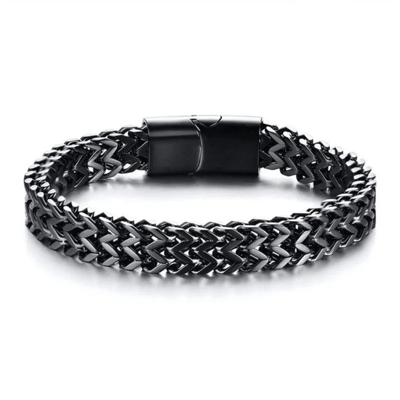 Pulsera clásica y versátil de cadena de plata para hombre con hebilla magnética de acero inoxidable y metal. 