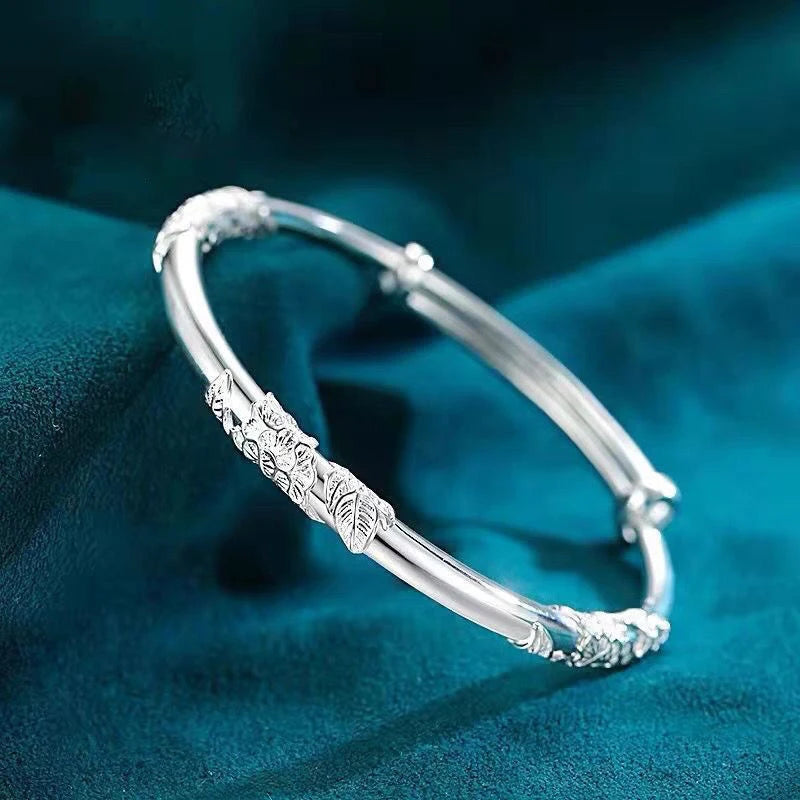 Pulsera de plata con flores para mujer, ajustable, delicada y abierta, color liso. 