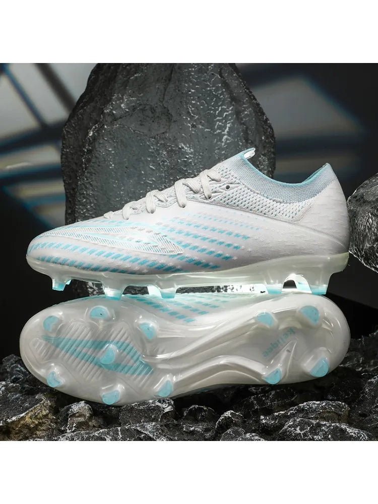 Gran oferta de botas de fútbol con clavos largos para exteriores, de alta calidad, unisex, cómodas y antideslizantes.