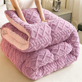 Blanket  Heavyweight Winter Comforter Ultra-Soft Plush Thickened Quilt Beige-Friendly Bedding Warmth Machine-Washable Luxury