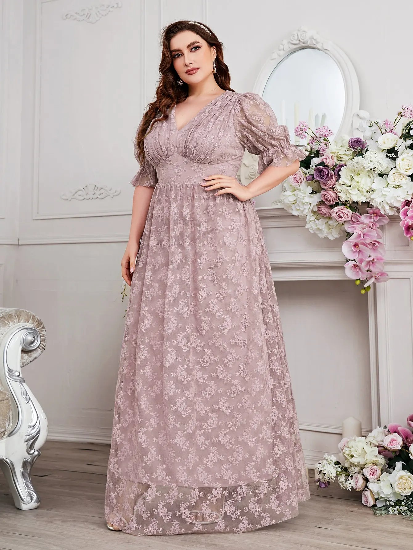 Vestido de noite feminino curvilíneo de renda – vestido maxi sem mangas com decote em V para casamentos de verão (tamanho grande)