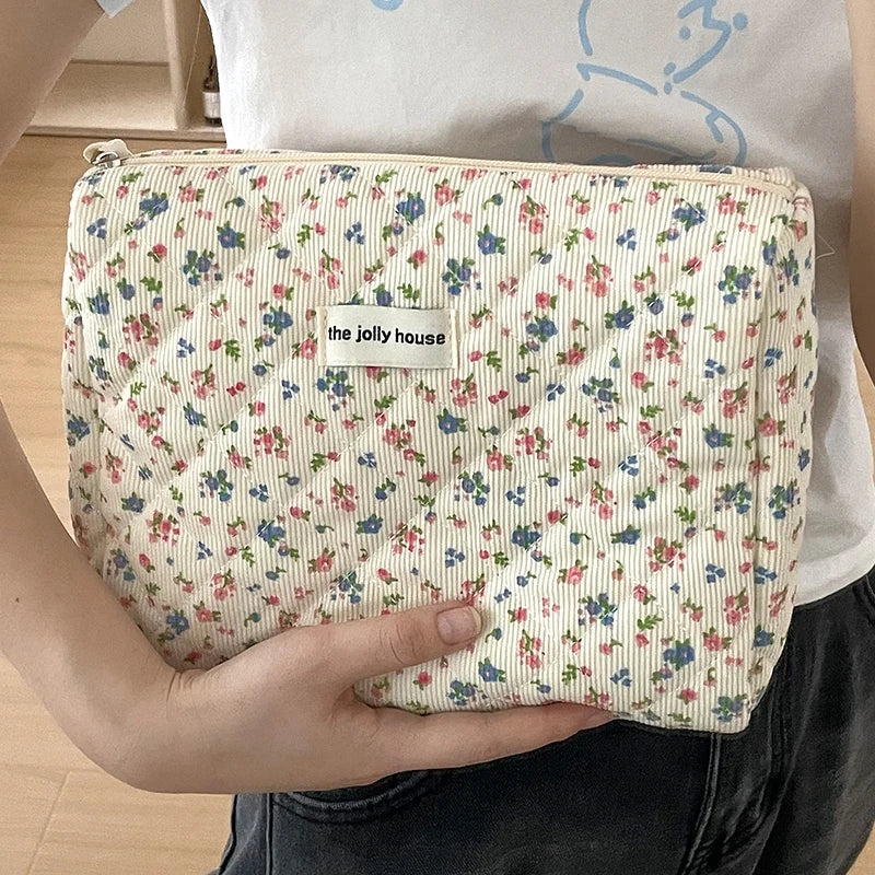 Women Makeup Bag Floral Cosmetic Pouch Cute Make Up Bags Cosmetic Bags Portable Travel Bag School Pencil Case Home Decor