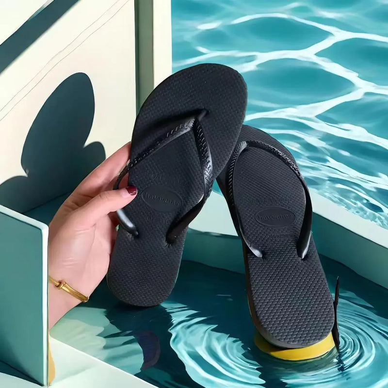 Summer New 2025 Women Flip Flops Summer Outdoor Slippers Travel Outdoor Beach Slippers Fashionable Women Shoes Zapatos De Mujer