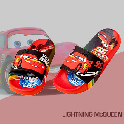 Nuevas sandalias de verano para niños, con dibujos de coches, suela suave, antideslizantes, para usar en todas las estaciones.