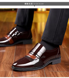 Luxury Men's Leather Shoes Retro Carved Lace-up Brogue Oxford Wedding Men Dress Shoes Male Formal Business Gentleman Office Shoes