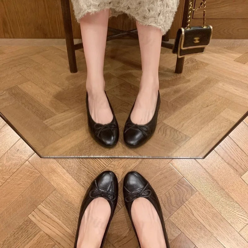 Women's Ballet Flat Shoes 2026 Spring New Round Toe French Elegance High-quality Leather Shoes Bow Comfortable Casual Shoes