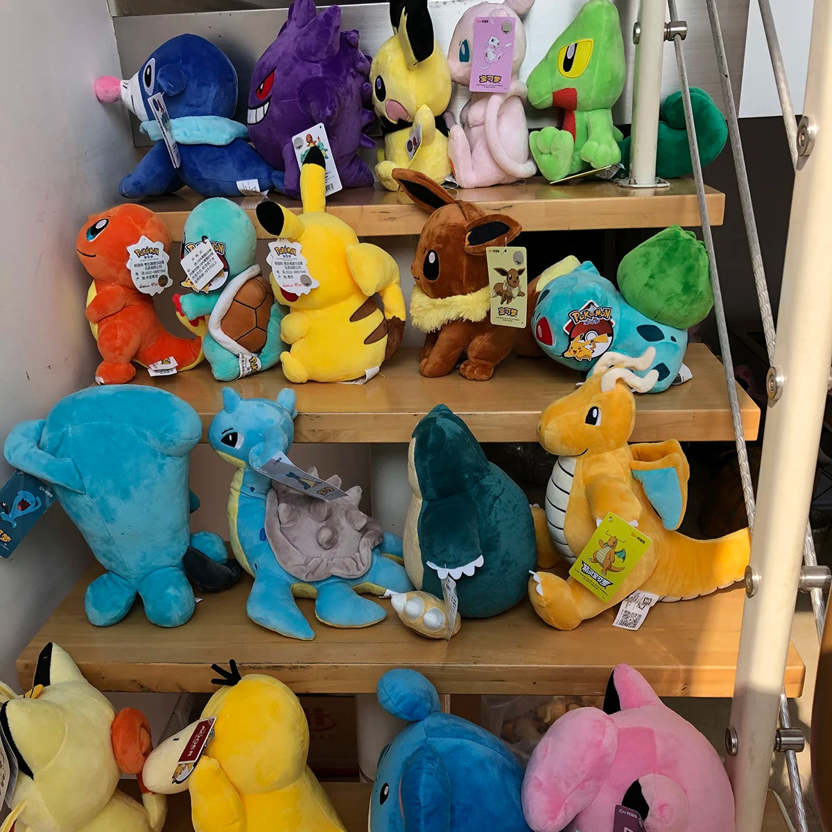 Peluche de Pokémon de alta calidad con etiqueta, dibujo animado de Pikachu, Charmander, Squirtle, Bulbasaur, muñeco de peluche, regalo para niños.