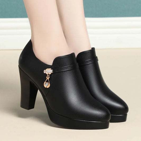 Zapatos de plataforma cómodos y a la moda con tacón de bloque medio y tacón bajo de piel suave para mujer, otoño de 2024, para oficina y mamá.