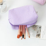 Stripe Seersucker Cosmetic Bag Fashion Women Cosmetic Bag Zipper Storage Makeup Case Traveling Pouch Organizer for Lady
