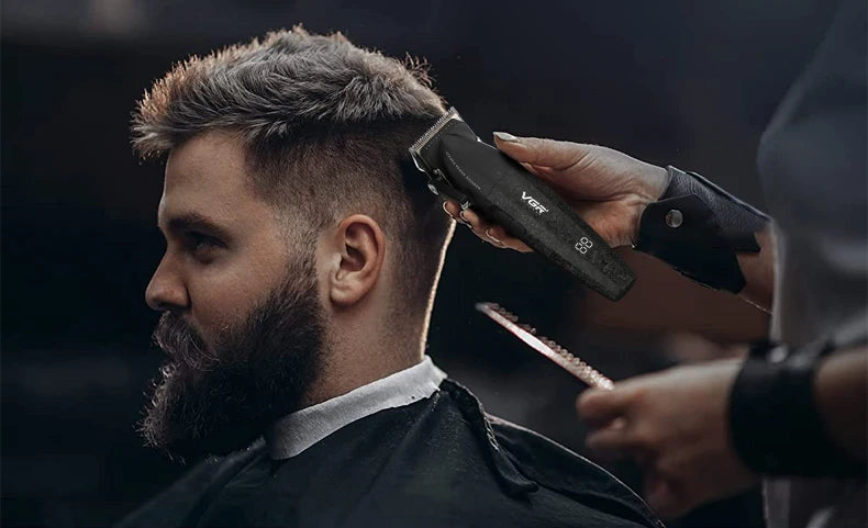 VGR Hair Clippers Professional 9000RPM Hair Cutting Machine Rechargeable Beard Trimmer Charging Base Hair Clippers men V-640 S3