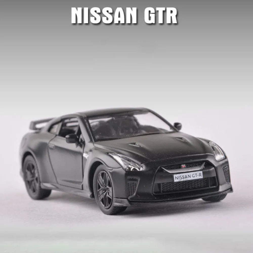 1/36 Nissan GTR Metal Car Model Toys for Boys Alloy Diecast Pull Back Model Car Collection Vehicle for Kid Gifts Adult Toys