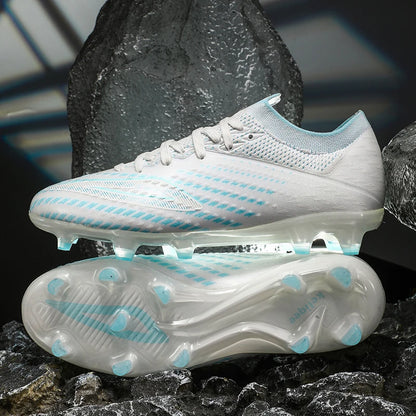 Gran oferta de botas de fútbol con clavos largos para exteriores, de alta calidad, unisex, cómodas y antideslizantes.