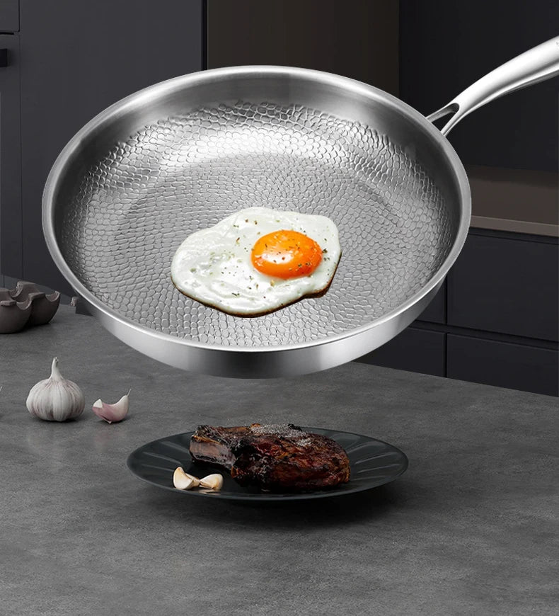 26/28/30cm German Pure Titanium Frying Pan Non-stick Frying Pan Uncoated Fish Scale Hammer Pattern Titanium Alloy Cookware