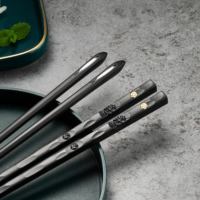 5Pairs Janpanese Reusable Chopsticks Black Sushi Sticks For Food Noodles Alloy Chinese Korean Chopsticks Kitchen Tableware