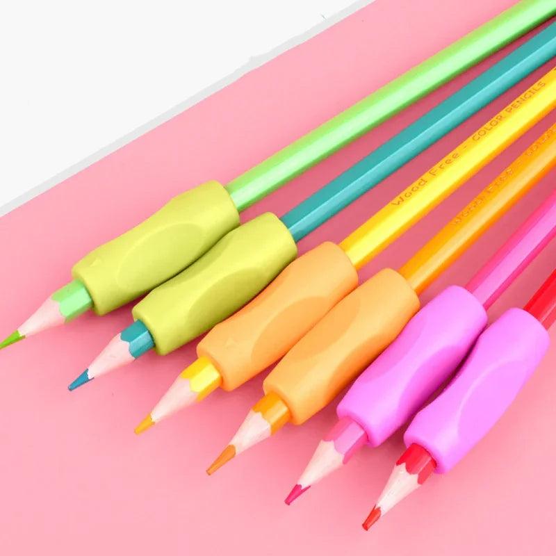Lote de 4 soportes para lápices para estudiantes de primaria, material de papelería para niños y estudiantes, soporte para bolígrafos, corrector de postura.