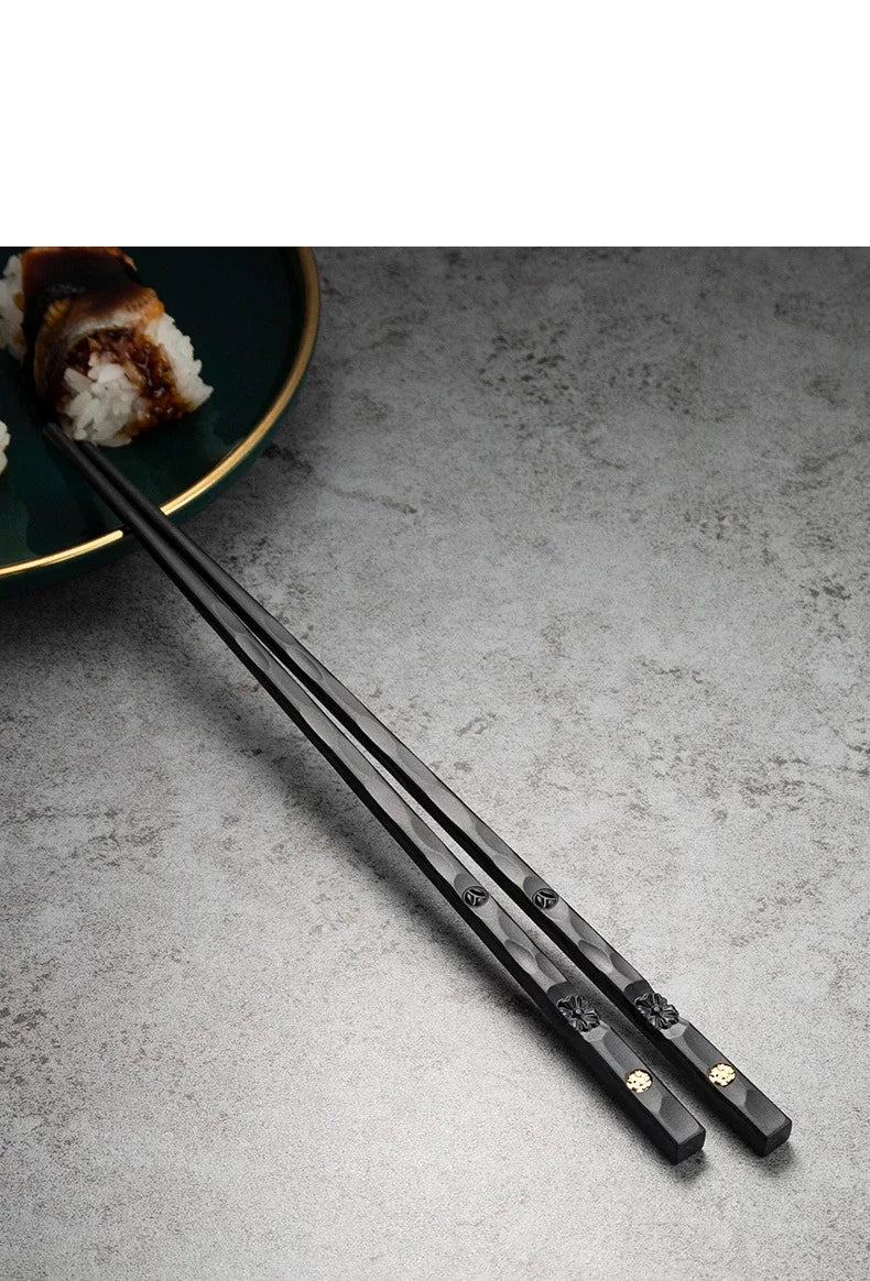 5Pairs Janpanese Reusable Chopsticks Black Sushi Sticks For Food Noodles Alloy Chinese Korean Chopsticks Kitchen Tableware