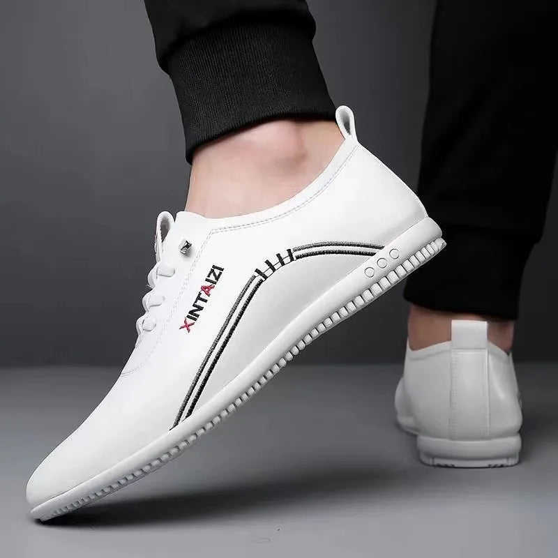 2024 New Casual Shoes for Men Fashion Lightweight Men Walking Shoes Comfortable Slip-on Loafers Outdoor All-Match Men Flat Shoes