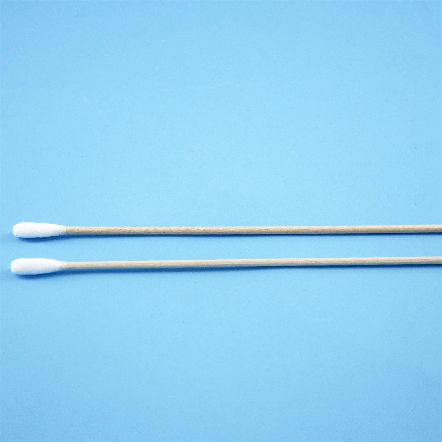 200 pcs Long Wood Cotton Swab Eyelash Extension Tools Medical Ear Care Cleaning Wood Sticks Cosmetic Cotton Swab Cotton Buds Tip
