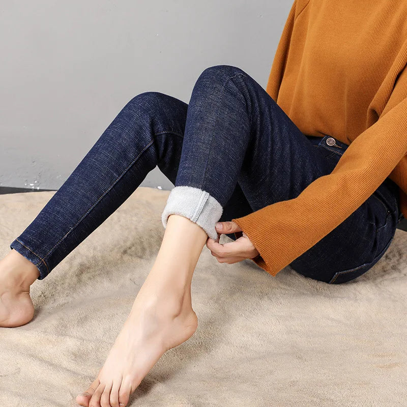 2023 Mujeres Jeans Térmicos Invierno Nieve Cálido Felpa Elástico Jeans Señora Skinny Espesar Polar Denim Pantalones Largos Retro Lápiz Pantalones