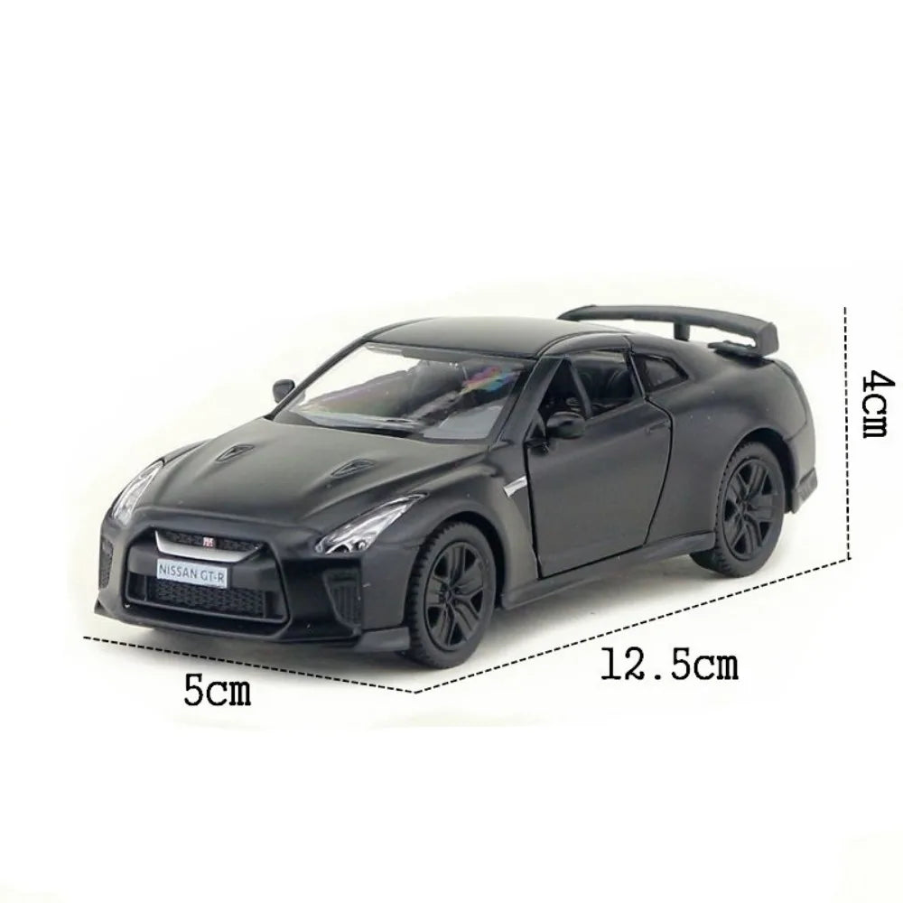 1/36 Nissan GTR Metal Car Model Toys for Boys Alloy Diecast Pull Back Model Car Collection Vehicle for Kid Gifts Adult Toys