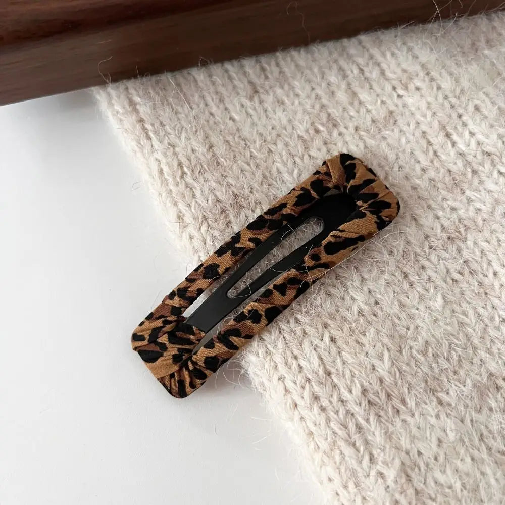 Cute Hollow Leopard Print Hair Clip Cloth Alloy Star Hairpin Metal BB Clip Travel