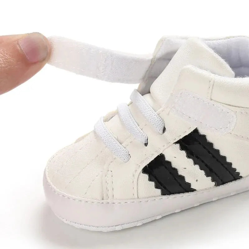 Meckior - Zapatillas altas para bebés, niños y niñas, suela suave antideslizante, zapatos para primeros pasos de cuna, 0-18 meses