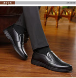 Men's leather shoes, new black, soft bottom, anti-slip, breathable shoes, men's business dress casual, luxury light flat