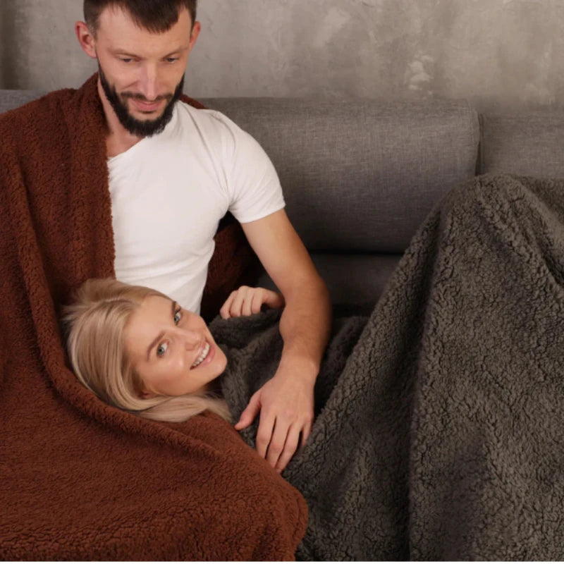 Winter Warm Thickened King Size Blanket 100% Waterproof and Stain Resistant - Cozy Shaggy Blanket for Couples, Romantic Blanket