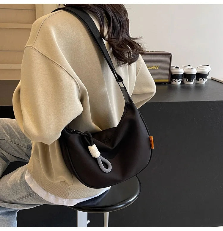 2024 New Fashion Crossbody Bag Simple Wide Shoulder Strap Design Single Shoulder Bag Original Style Commuting Dumpling Women's Bag