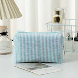 Stripe Seersucker Cosmetic Bag Fashion Women Cosmetic Bag Zipper Storage Makeup Case Traveling Pouch Organizer for Lady