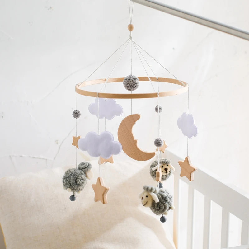 Crib Mobile Bed Bell Wooden Baby Rattles Soft Felt Cartoon Animal Bed Bell Newborn Music Box Hanging Toy Crib Bracket Baby Gifts