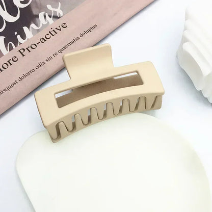 1Pc Ladies Retro Temperament Simple Fashion Frosted Geometric Rectangular Cutout Plastic Hair Accessories Updo Shark Hair Grab