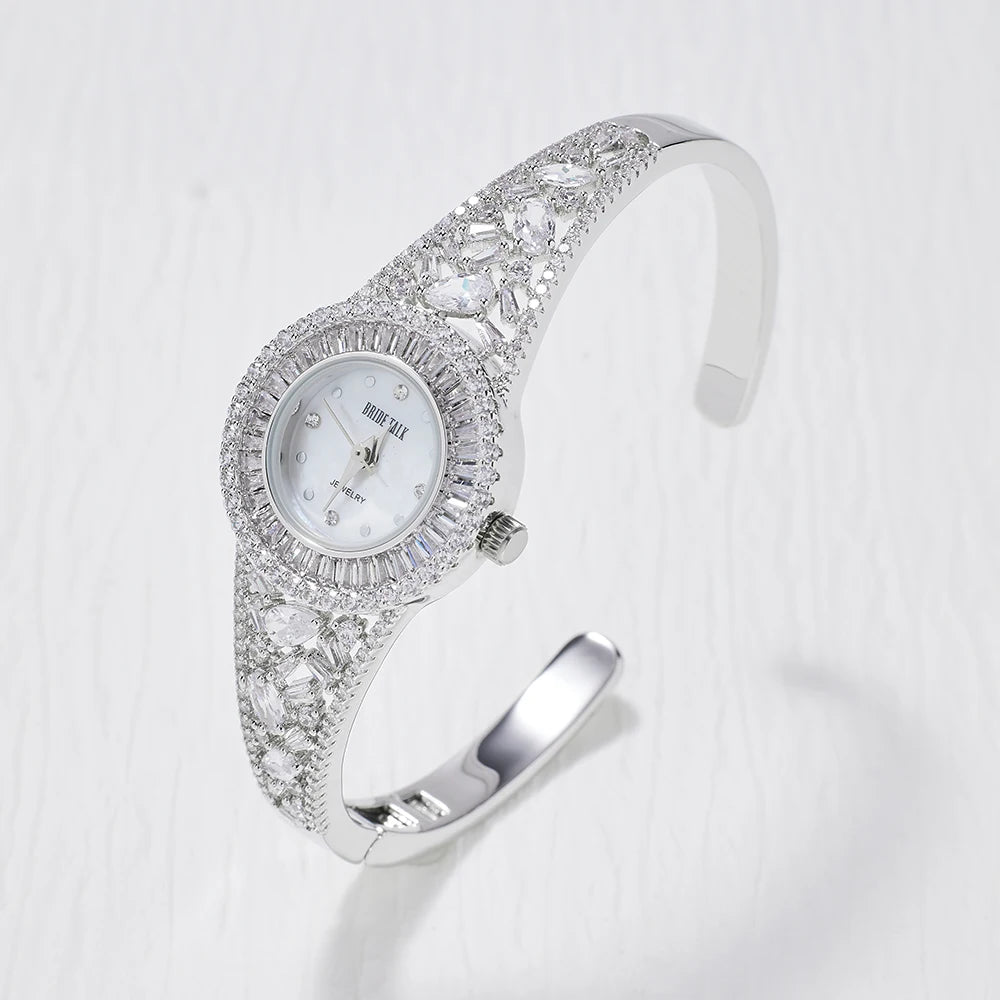 Relógio bracelete feminino de luxo cravejado em zircônia cubica CZ