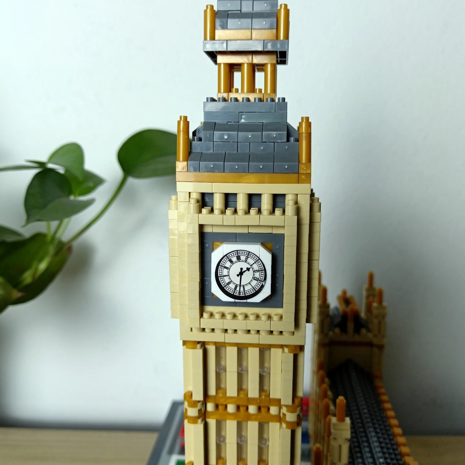 Famous Big Ben Micro Mini Building Blocks Crafted Replica, Leisure and Entertainment Toys Adult Construction Bricks Decoration