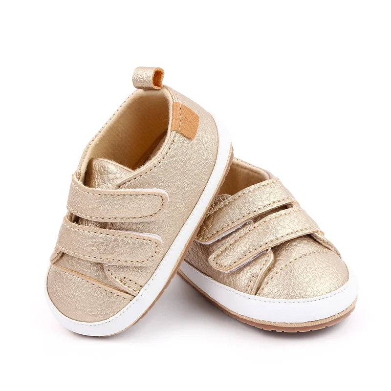 Zapatillas informales para bebé, primavera y otoño, suela suave de PU y TPR, antideslizantes, de alta calidad, superventas, 2023, nueva moda para niños pequeños de 0 a 12 meses.