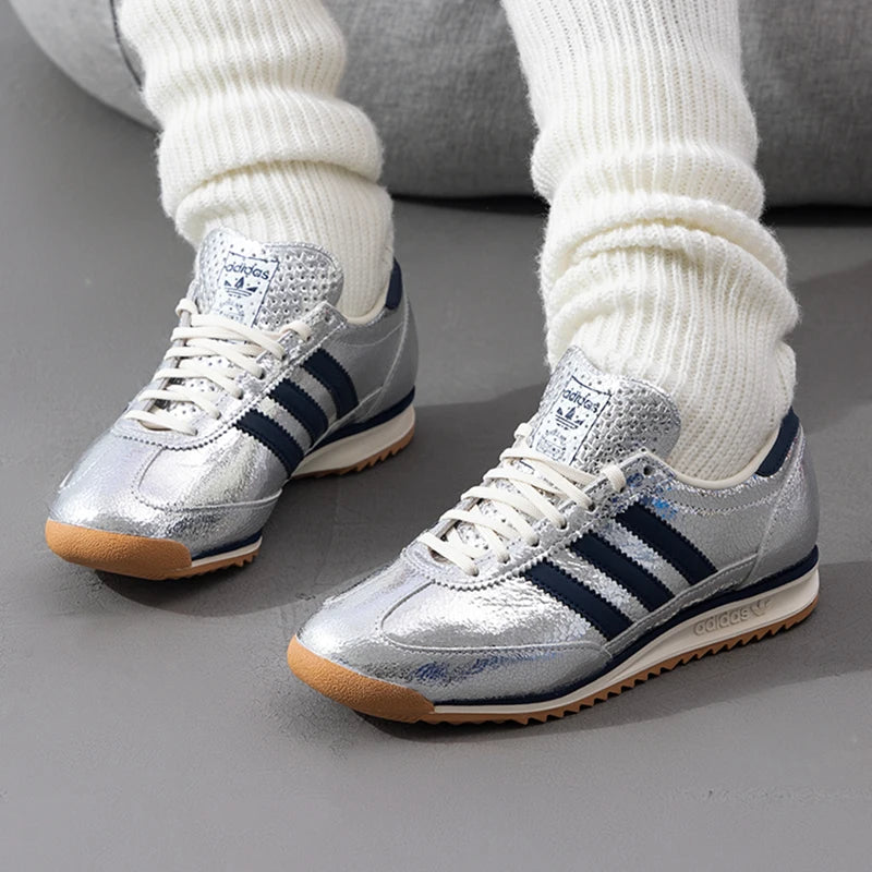 Adidas Women's Sneakers, Fashionable Retro T-Toe Shoes, Shiny Thin-Soled Lightweight Low-Top Casual Shoes Jh8654