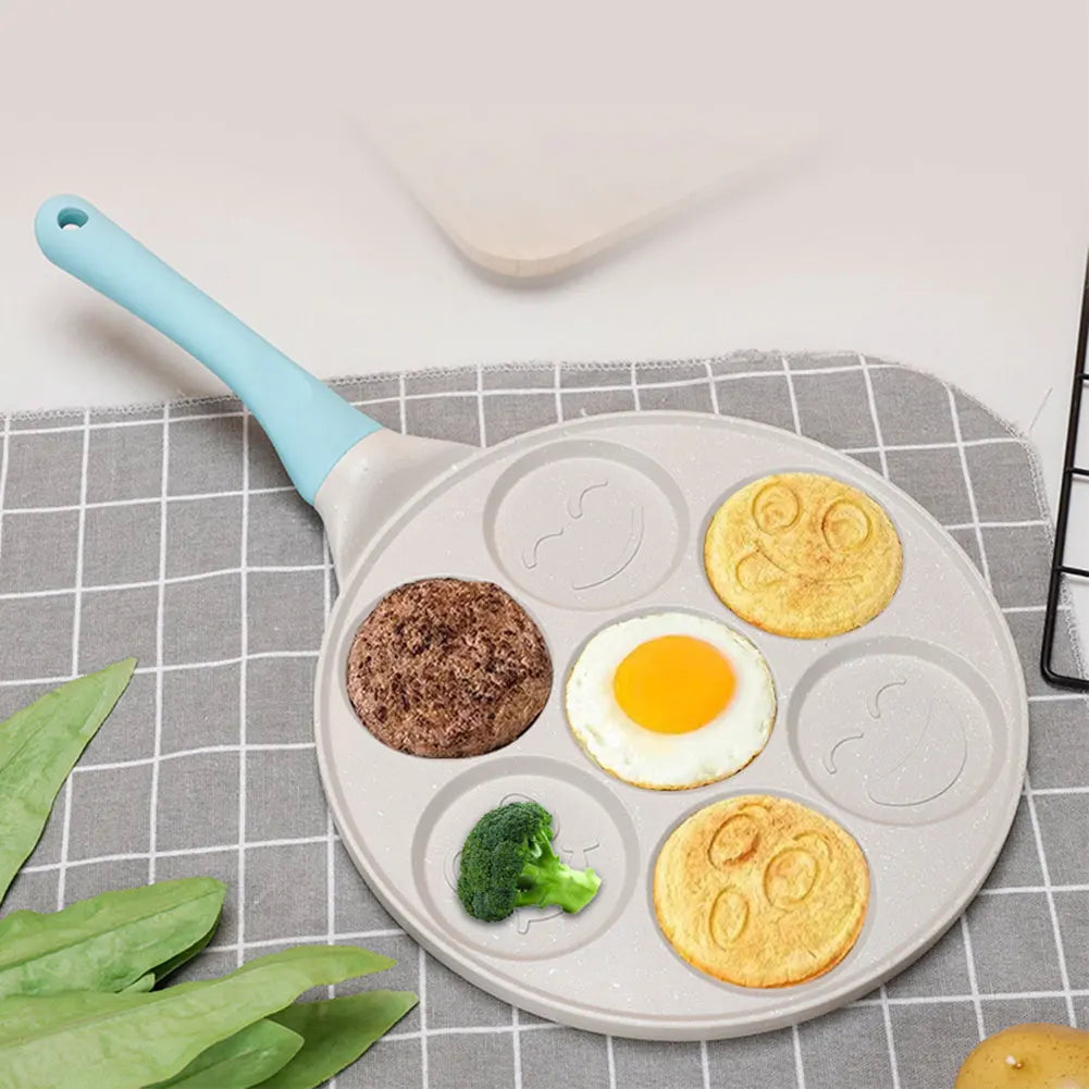 7/4 Cup Smiley Face Pancake Pan 100% Non-stick Griddle Pancake Maker Pancake Crepe Frying Pan Griddle Mini Pancakes Maker