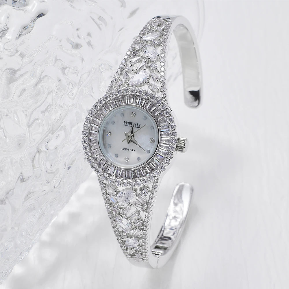 Relógio bracelete feminino de luxo cravejado em zircônia cubica CZ