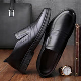 Men's leather shoes, new black, soft bottom, anti-slip, breathable shoes, men's business dress casual, luxury light flat