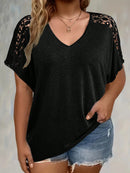 A new plous-size women's T-shirt with loose, perforated lace and solid V-neck short sleeves
