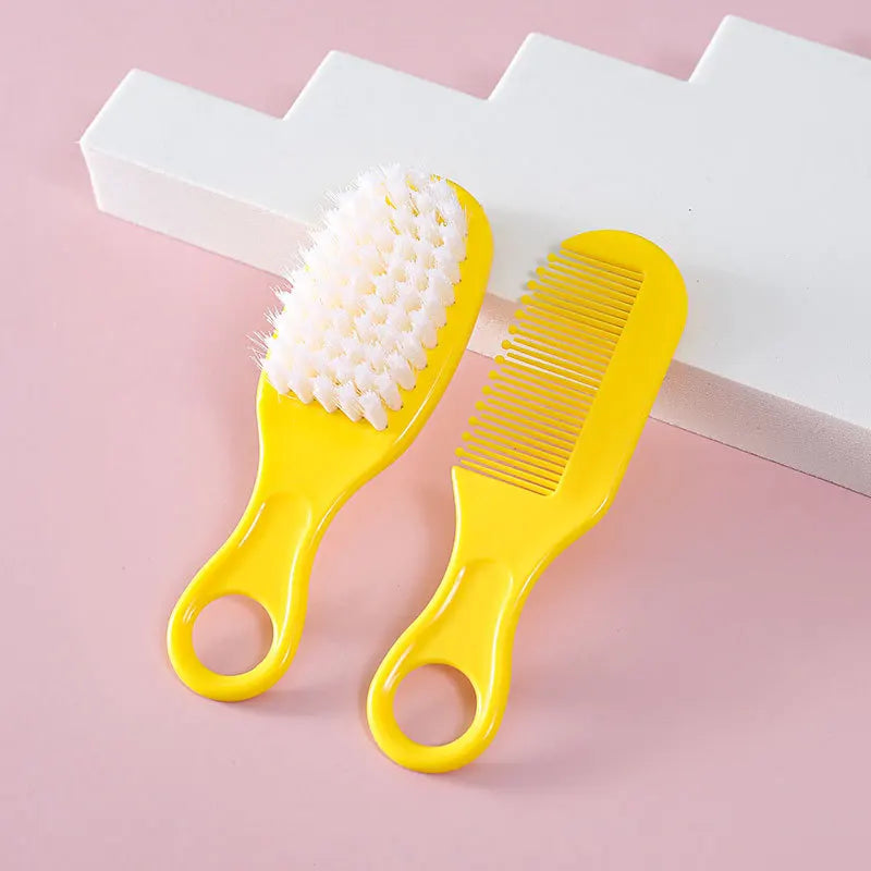 Juego de 2 cepillos y peines para bebé, portátiles, para recién nacidos y niños pequeños, cepillo de pelo suave, masajeador de cabeza, suministros para el cuidado del cabello de bebés y niños.