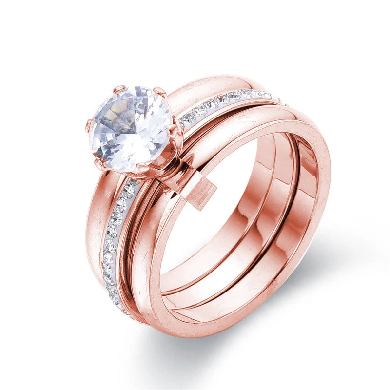 FYSARA Anillo de acero inoxidable de tres colores con diseño abombado, elegante anillo de compromiso con cristales de circón para niñas y mujeres, regalo al por mayor